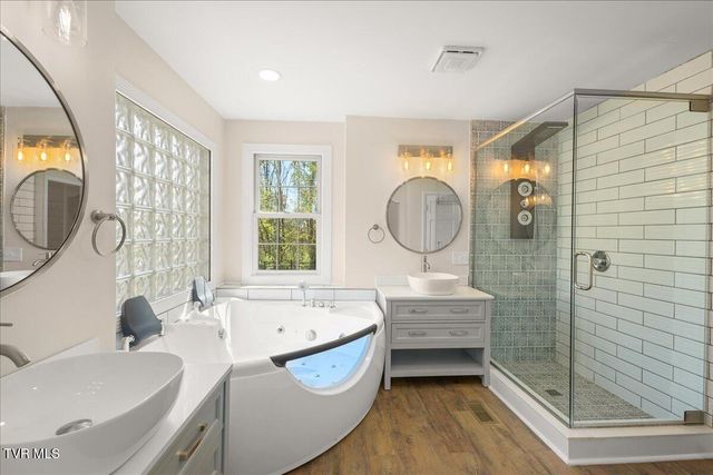 264 Allison Cove Trail, Piney Flats, TN 37686