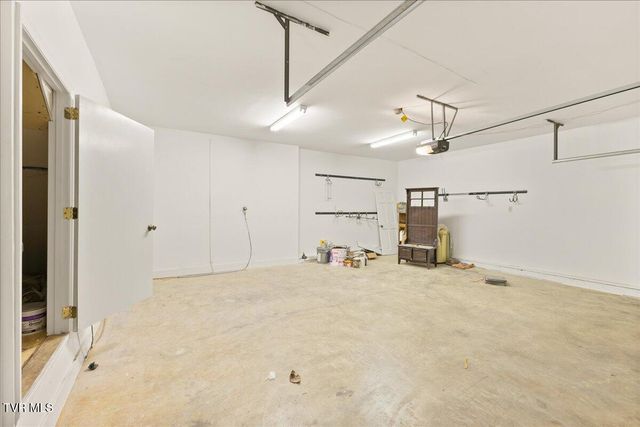 264 Allison Cove Trail, Piney Flats, TN 37686