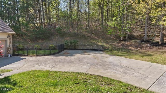 264 Allison Cove Trail, Piney Flats, TN 37686
