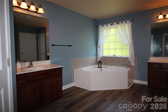 1034 Arrowhead Drive SE, Concord, NC 28025