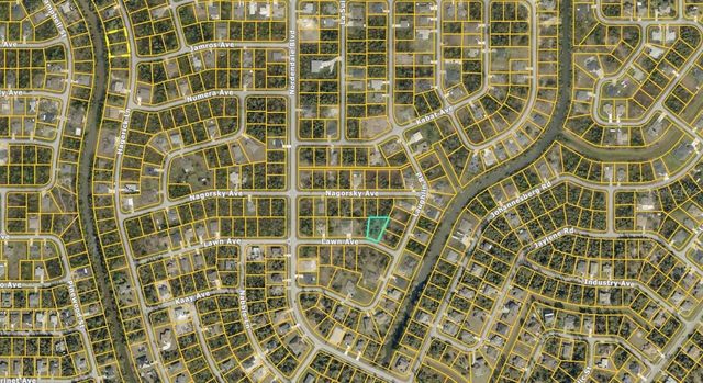 LAWN AVENUE, North Port, FL 34288