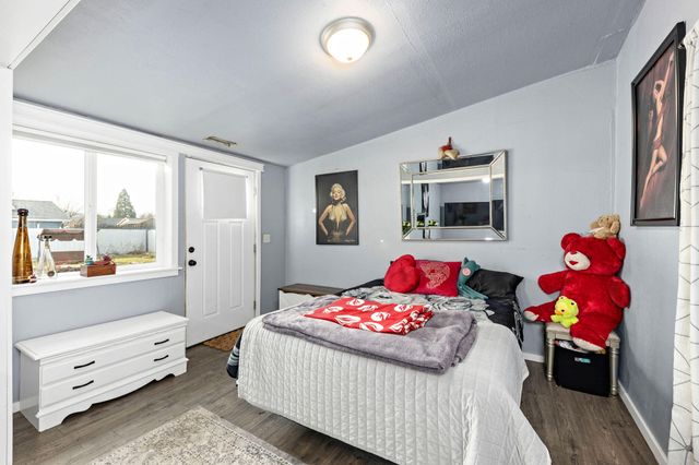 2817 Howard Avenue, Medford, OR 97501