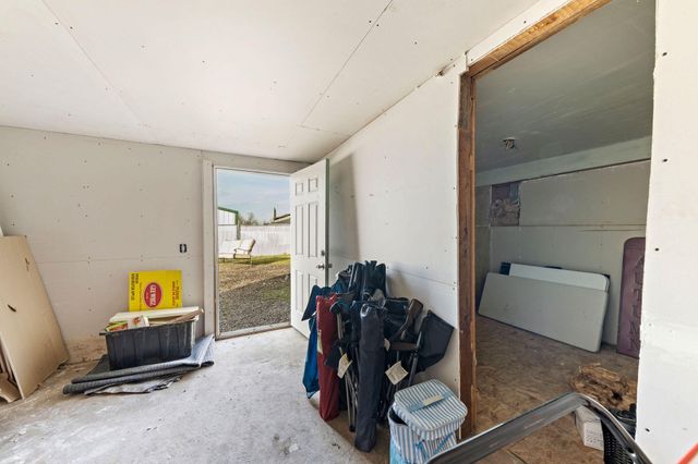 2817 Howard Avenue, Medford, OR 97501