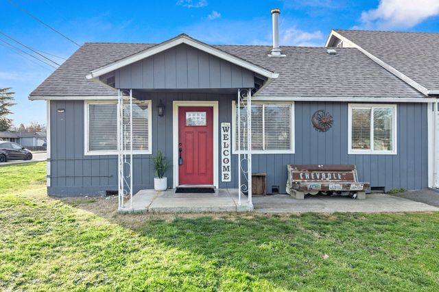 2817 Howard Avenue, Medford, OR 97501
