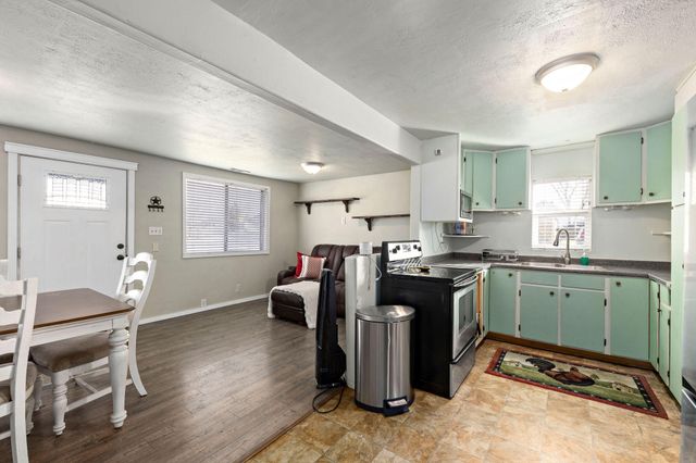 2817 Howard Avenue, Medford, OR 97501