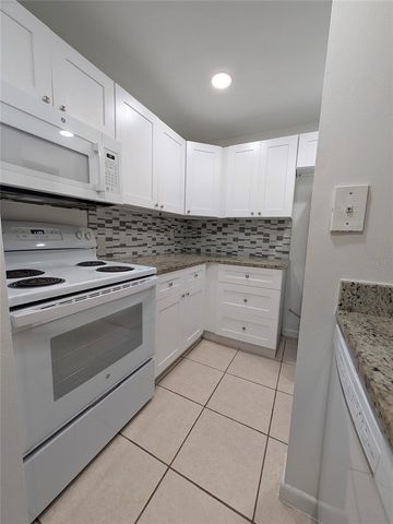 190 HICKORY WOODS COURT 9A, Deltona, FL 32725