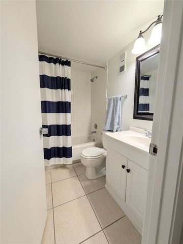 190 HICKORY WOODS COURT 9A, Deltona, FL 32725