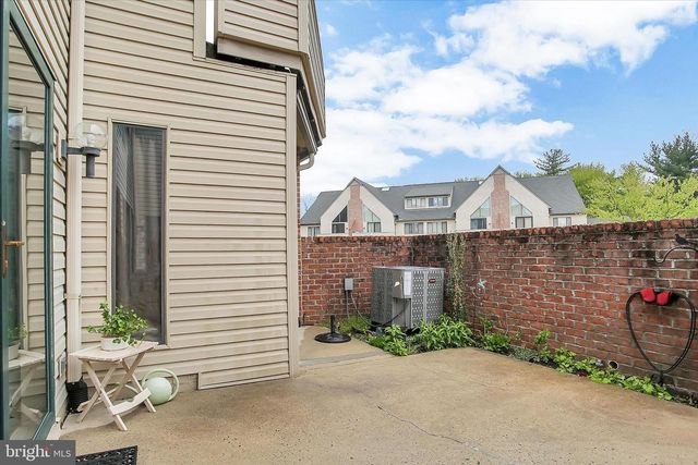 505 CHERRINGTON DR, Harrisburg, PA 17110
