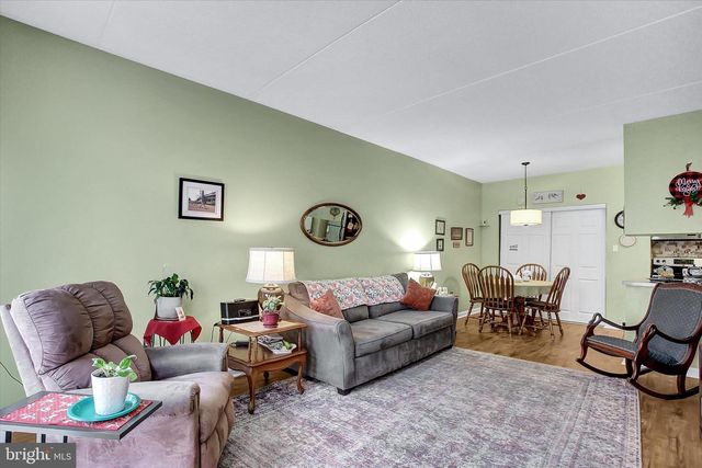 505 CHERRINGTON DR, Harrisburg, PA 17110