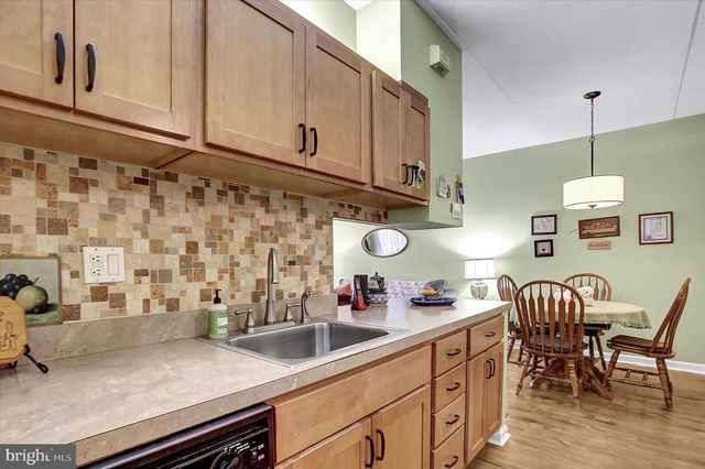505 CHERRINGTON DR, Harrisburg, PA 17110