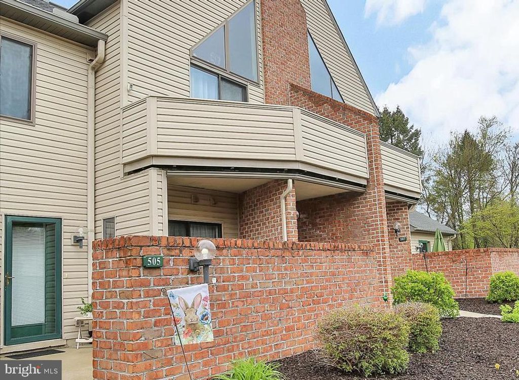 505 CHERRINGTON DR, Harrisburg, PA 17110