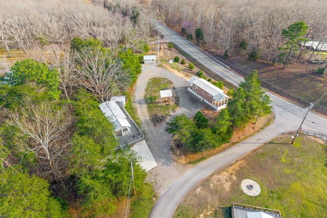 102 Thomas Rd, Dover, TN 37058