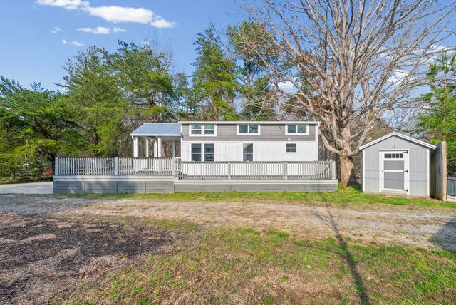 102 Thomas Rd, Dover, TN 37058