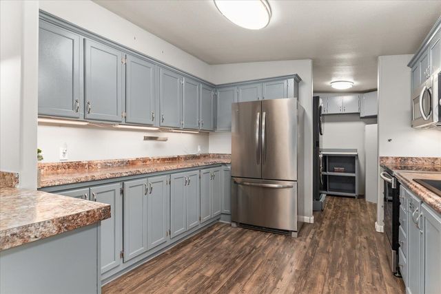 6480 Stonelodge Rd, Nine Mile Falls, WA 99026