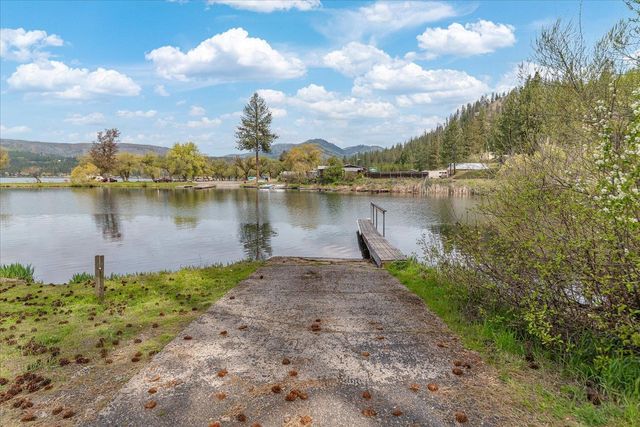 6480 Stonelodge Rd, Nine Mile Falls, WA 99026