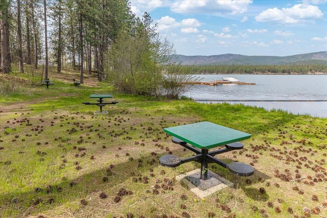 6480 Stonelodge Rd, Nine Mile Falls, WA 99026
