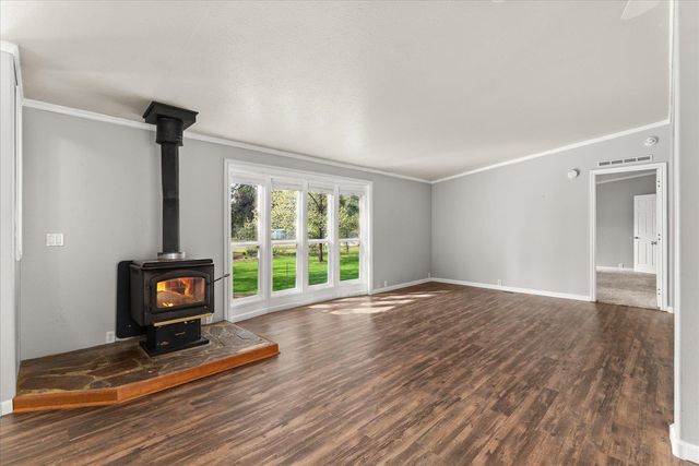 6480 Stonelodge Rd, Nine Mile Falls, WA 99026