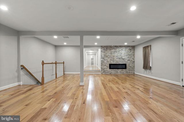 1501 PINE GROVE RD, Capitol Heights, MD 20743