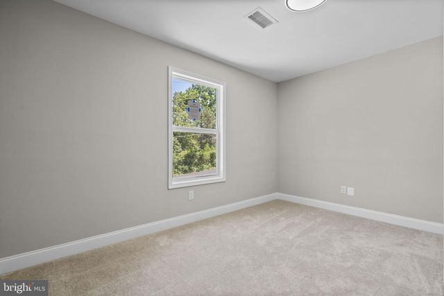 1501 PINE GROVE RD, Capitol Heights, MD 20743