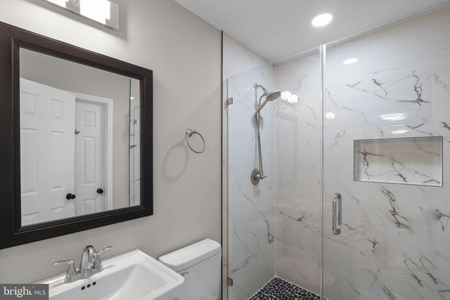 1501 PINE GROVE RD, Capitol Heights, MD 20743