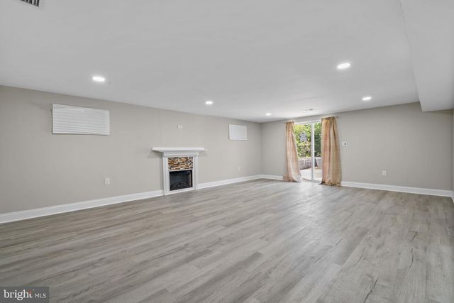 1501 PINE GROVE RD, Capitol Heights, MD 20743