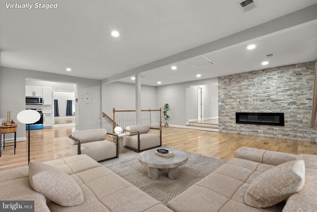 1501 PINE GROVE RD, Capitol Heights, MD 20743