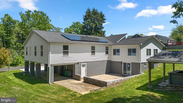 1501 PINE GROVE RD, Capitol Heights, MD 20743