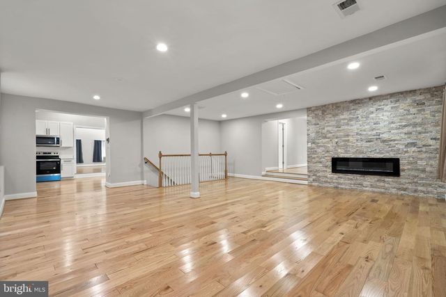 1501 PINE GROVE RD, Capitol Heights, MD 20743