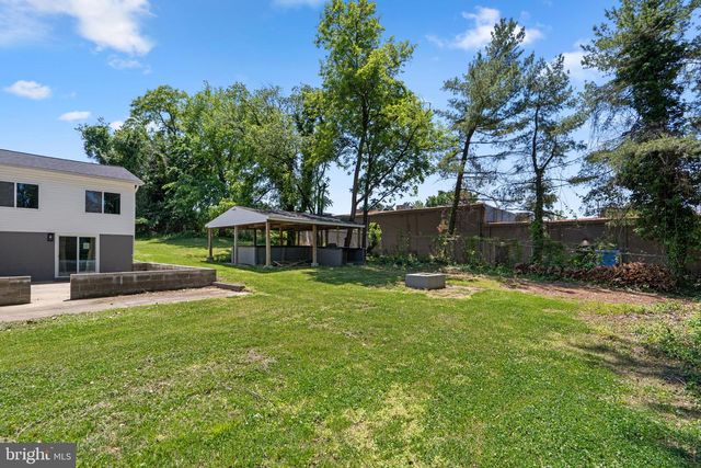 1501 PINE GROVE RD, Capitol Heights, MD 20743