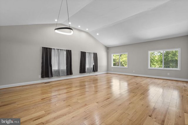 1501 PINE GROVE RD, Capitol Heights, MD 20743