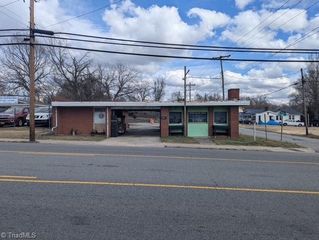 401 National Highway, Thomasville, NC 27360