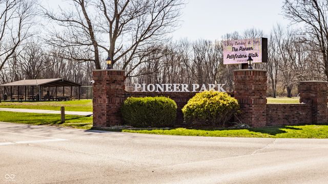 698 Indianapolis Road, Mooresville, IN 46158