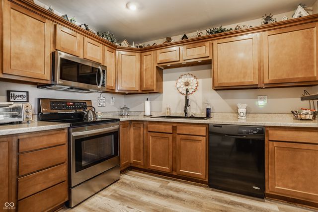 698 Indianapolis Road, Mooresville, IN 46158