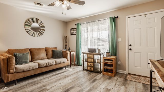 698 Indianapolis Road, Mooresville, IN 46158