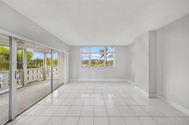 4350 Hillcrest Dr 200, Hollywood, FL 33021