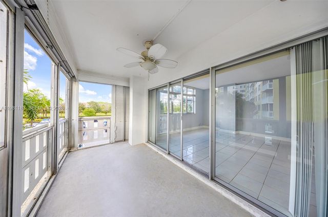 4350 Hillcrest Dr 200, Hollywood, FL 33021