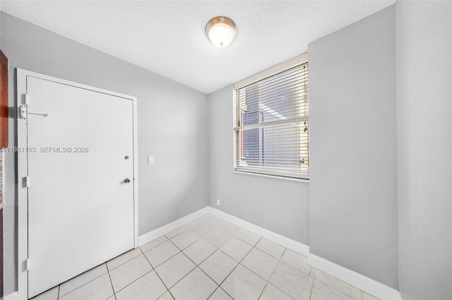 4350 Hillcrest Dr 200, Hollywood, FL 33021