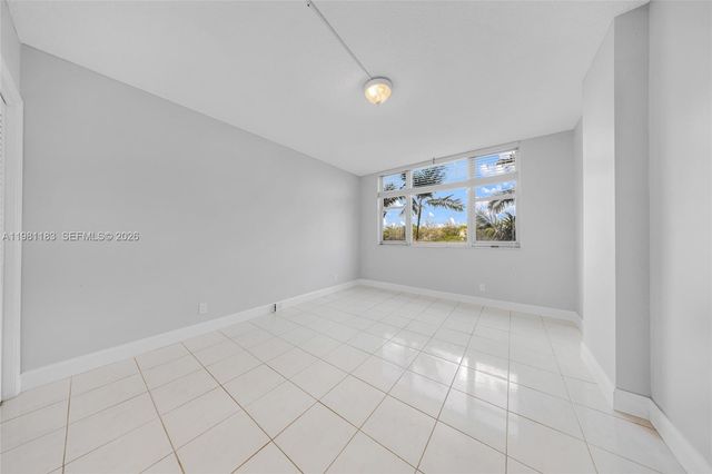 4350 Hillcrest Dr 200, Hollywood, FL 33021