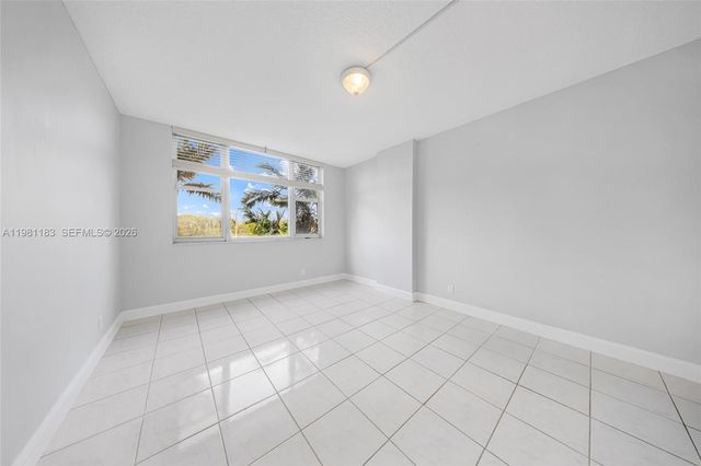 4350 Hillcrest Dr 200, Hollywood, FL 33021