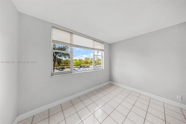 4350 Hillcrest Dr 200, Hollywood, FL 33021