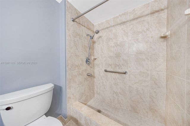 4350 Hillcrest Dr 200, Hollywood, FL 33021