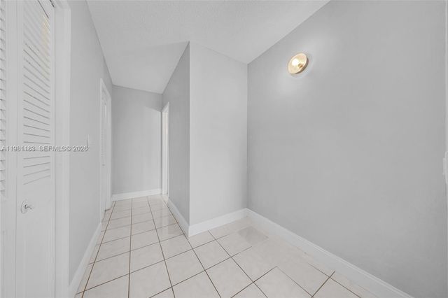 4350 Hillcrest Dr 200, Hollywood, FL 33021