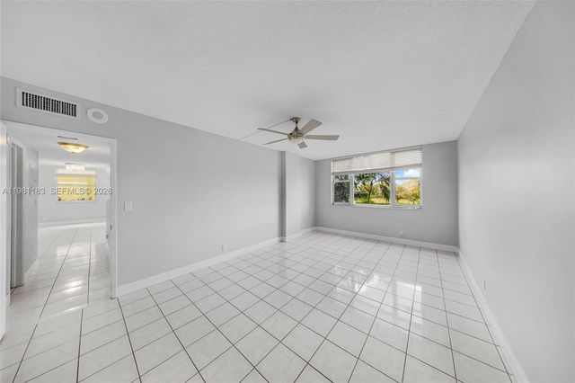 4350 Hillcrest Dr 200, Hollywood, FL 33021
