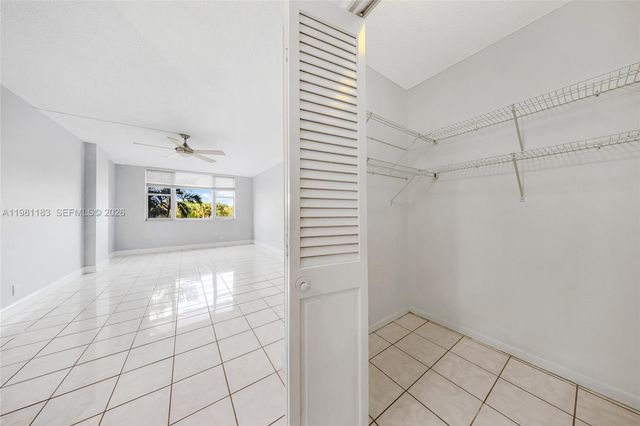 4350 Hillcrest Dr 200, Hollywood, FL 33021