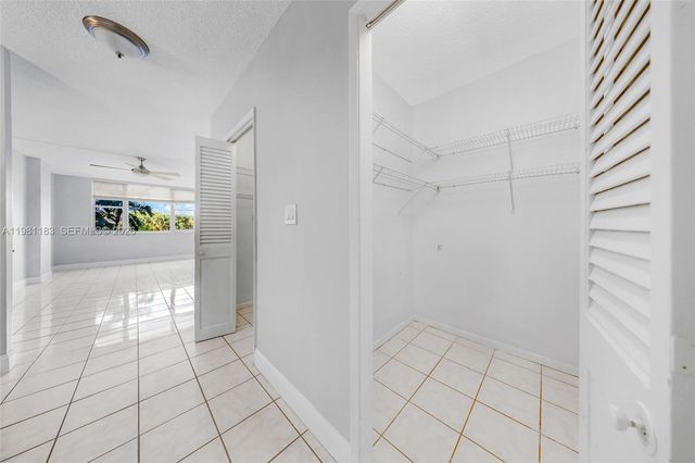 4350 Hillcrest Dr 200, Hollywood, FL 33021