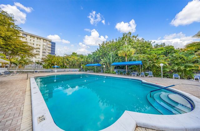 4350 Hillcrest Dr 200, Hollywood, FL 33021