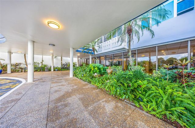 4350 Hillcrest Dr 200, Hollywood, FL 33021