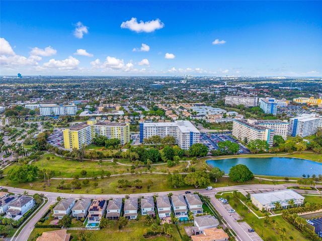 4350 Hillcrest Dr 200, Hollywood, FL 33021