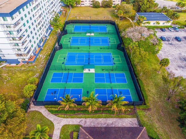 4350 Hillcrest Dr 200, Hollywood, FL 33021