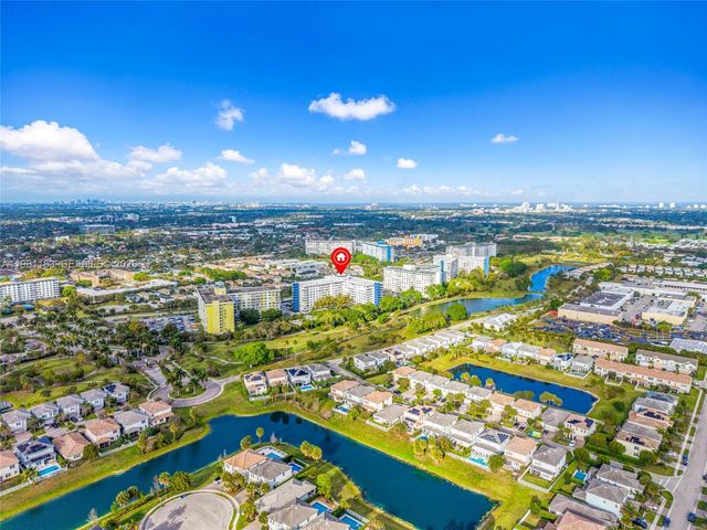 4350 Hillcrest Dr 200, Hollywood, FL 33021